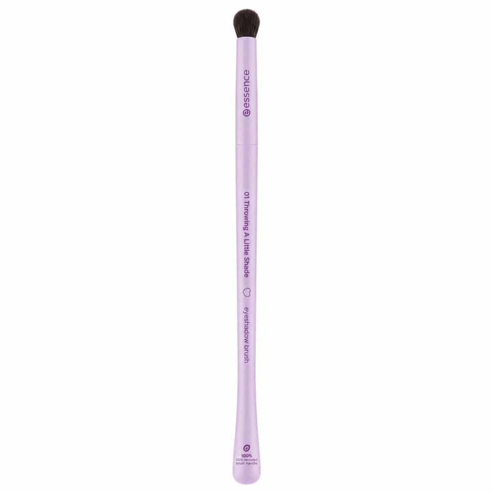 Essence Eyeshadow Brush 01 Throwing A Little Shade
